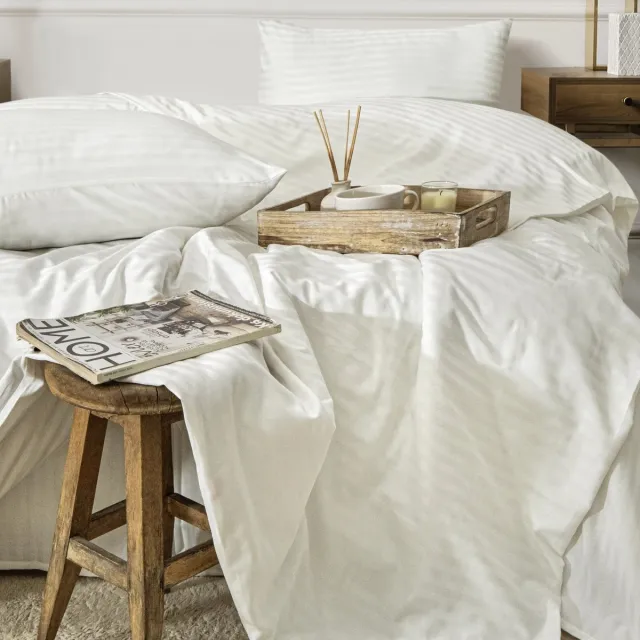 Boraboi ® Stijlvol en Modern Katoen-Satijnen 200x220 cm Luxe Dekbedovertrekset – Tweepersoons –Crème Kleur ,Gestreept (4-delig) Creme