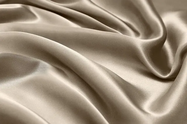 Malbery Zijde Kussensloop 140x200cm - Luxe Cafe Latte Kleur