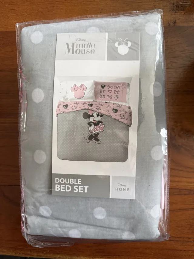 Disney Minnie One of a Kind 100% katoen, 4-delige kinderbeddengoedset, 200 x 200 cm, tweepersoonsbed, dekbedovertrek + hoeslaken 140 x 200 cm + (2) kussenslopen 80 x 80 cm meerkleurig
