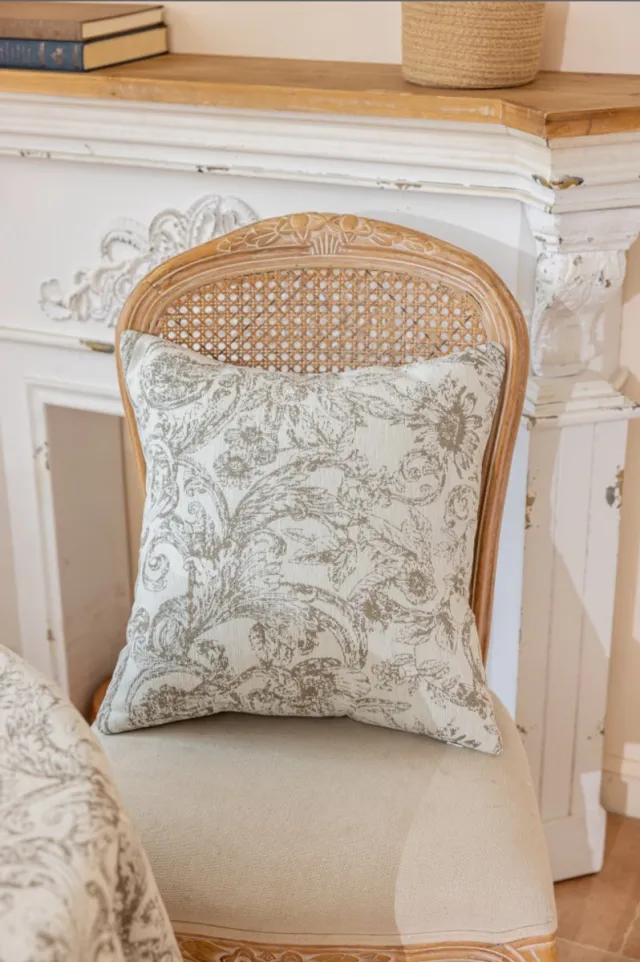 Floraweg Franse vintage kussenhoes van polyester met bloemenmotief.45x45cm beige