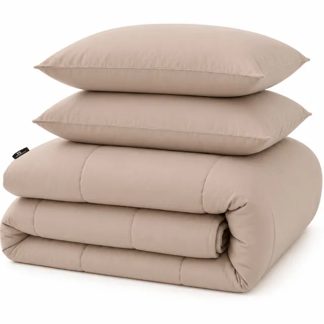 Slaapspeciaal Eazydekbed Hotel Taupe - Wasbaar Dekbed - Dekbed zonder Overtrek - Hoesloos Dekbed - All Year Dekbed - 2 in 1 Dekbed - Dekbed met Vaste Overtrek - Incl. 2 Kussenslopen - 200x220 cm Taupe + Kussenslopen