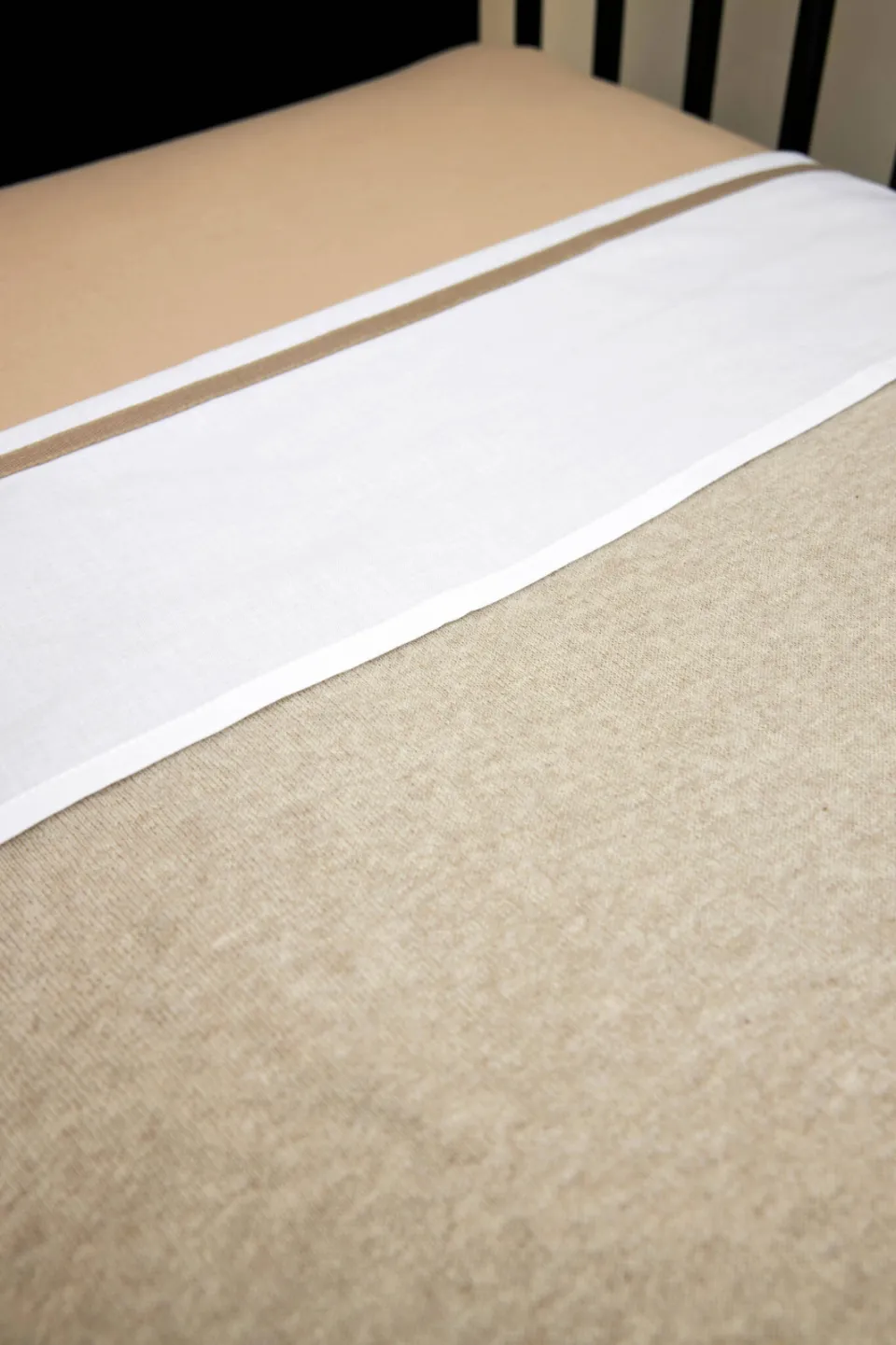 Meyco Knit Basic wiegdeken sand melange, foto 3