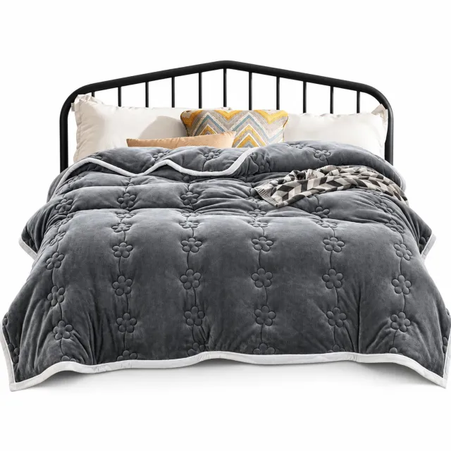 DPLUNIQ Deken - Plaid - Dekentje - Sprei - 3 lagen - 810 g/m² - 200x230cm - Wasbaar - Extra Warm - Zacht - Fleece Stof - Grijs