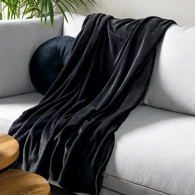 Dutch Decor SIDNEY - plaid 140x180 cm - fleece deken - 100% gerecycled - Raven - zwart