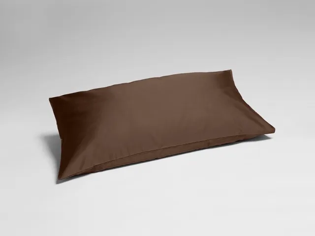 Yumeko kussensloop katoensatijn chestnut 40x80 - Bio, eco & fairtrade - 1 stuk