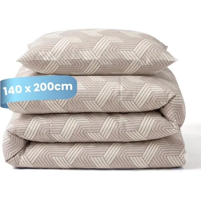 Slaapspeciaal Essential Print Geo Taupe - Dekbed zonder Overtrek - Wasbaar Dekbed - Hoesloos Dekbed - All Year Dekbed - 2 in 1 Dekbed - Incl. 1 Kussensloop - 140x200 cm