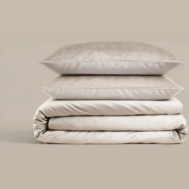 Sleeptime Velvet Cartier Dekbedovertrek - 200X200/220 + 2 x kussenslopen 60x70 - Creme
