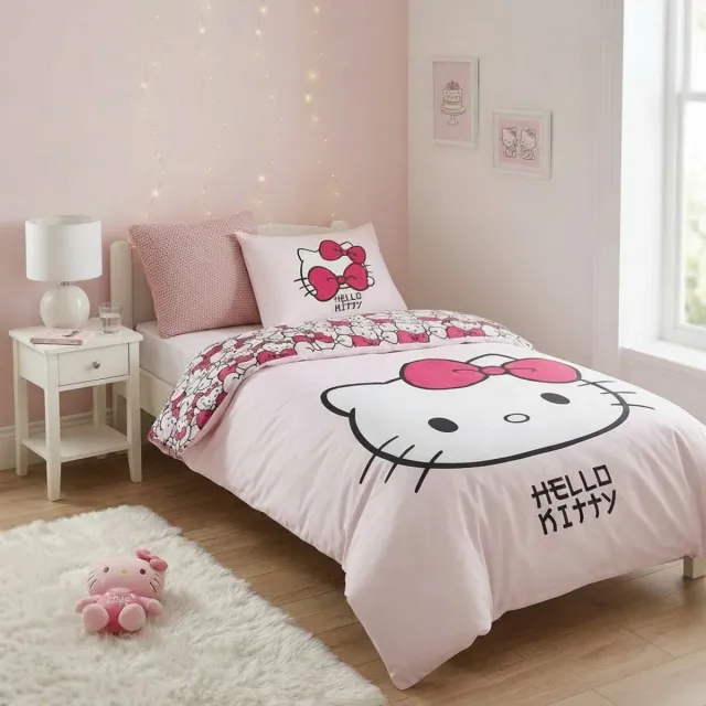 Hello Kitty & Friends Hello Kitty dekbedovertrek - 140 x 200 cm / 65 x 65 cm - Polycotton Roze