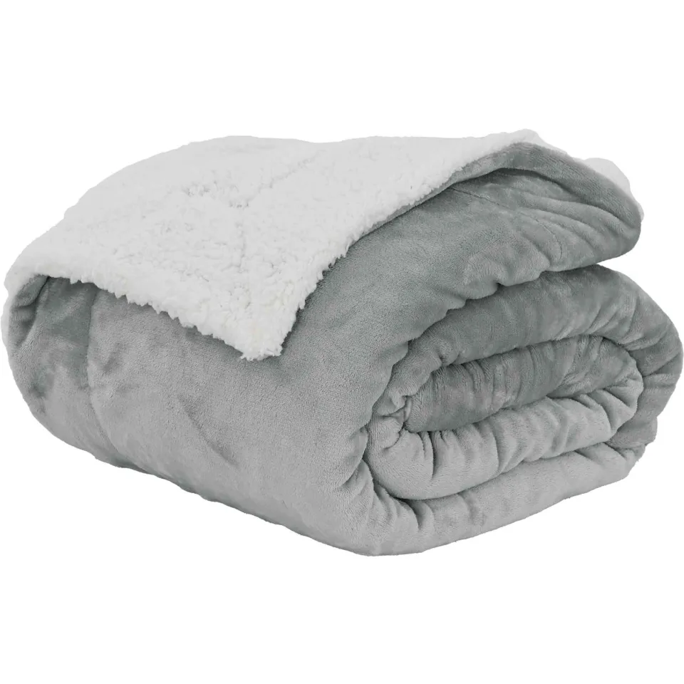 vidaXL plaid Grijs 240 x 220 cm 2,67 kg Fleece