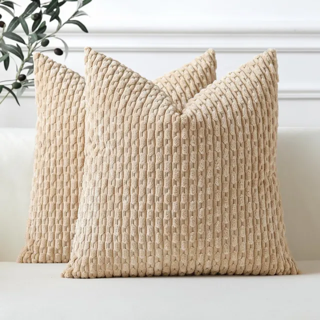 Ibenzoa Set van 2 Zachte Corduroy Kussenslopen – Beige, Decoratief voor Bank & Slaapkamer tan