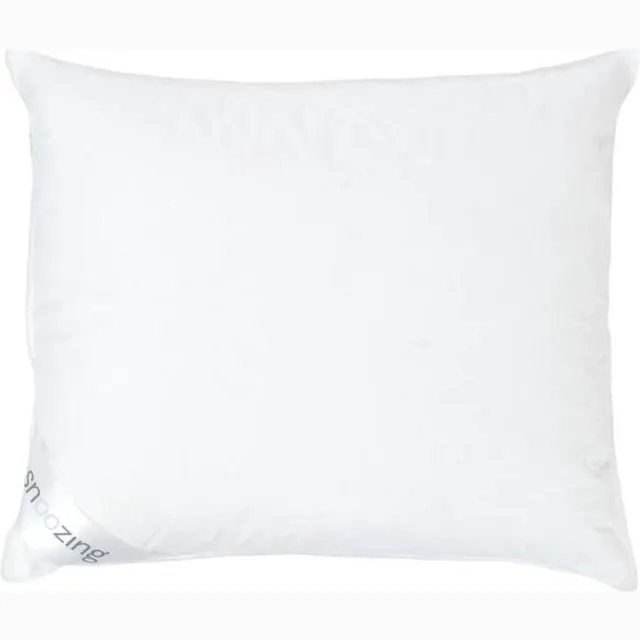 Snoozing Matterhorn - Donzen - Hoofdkussen - 60x70 cm - Wit