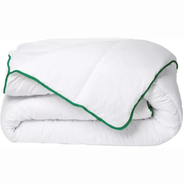 Vente-unique Gematigd dekbed met natuurlijke anti-huisstofmijtbehandeling van DREAMEA in microvezel - 140 x 200 cm - 300 g/m² - Groene bies - AZYLIA II Groen, Wit