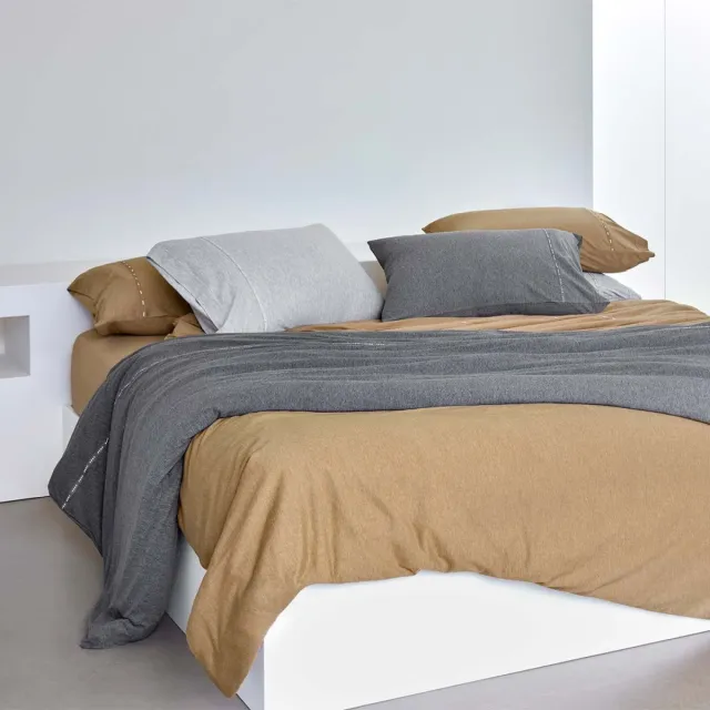 Hugo Boss dekbedovertrek Sense Camel - 240x220 cm + 2 slopen