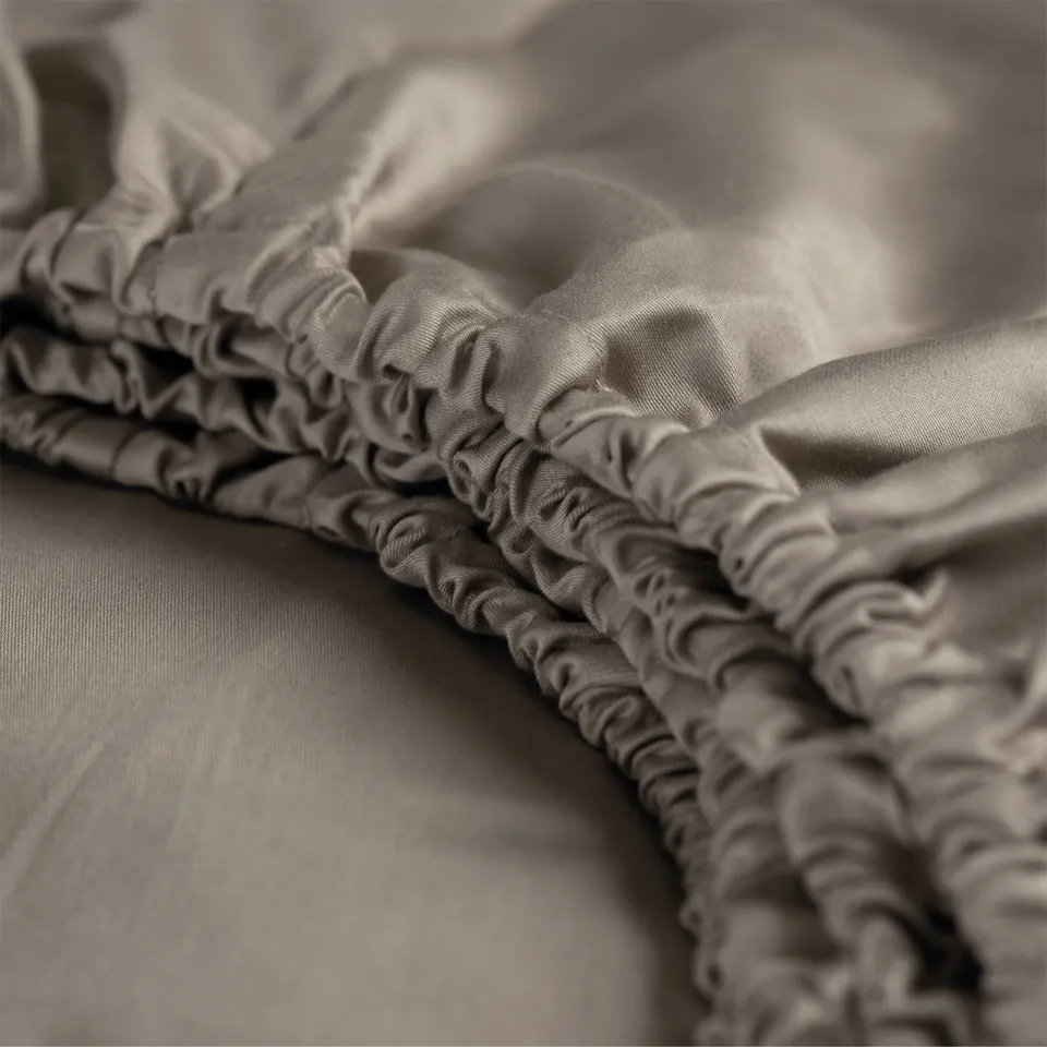 Cinderella satijnen hoeslaken taupe, foto 3