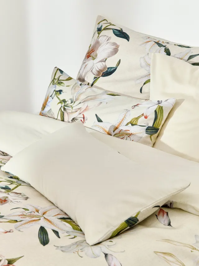 Westwing Collection Katoensatijnen dekbedovertrek Flori met bloemenprint Beige, Kleurrijk