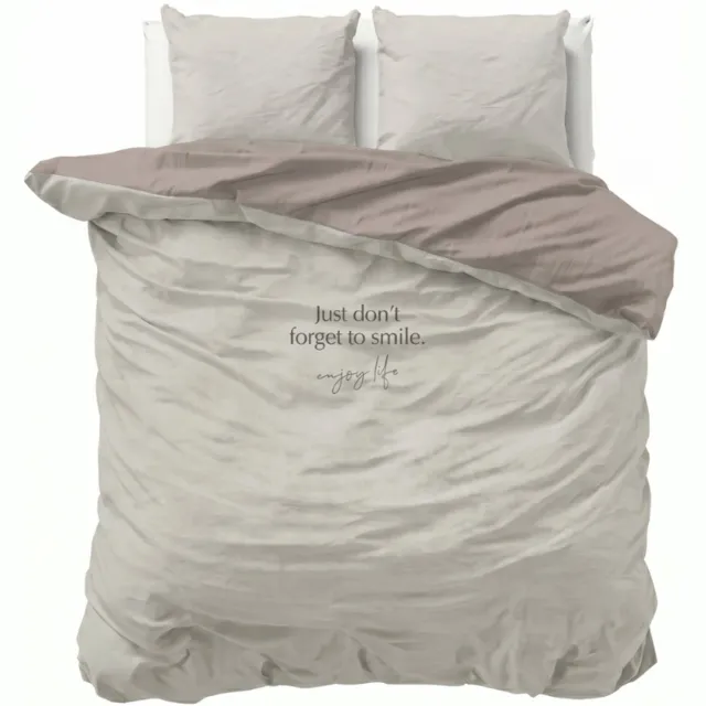 Dekbed-Discounter Presence Dekbedovertrek - Percale Katoen - Dubbele instopstrook - Wassen op 40 graden - Inclusief 2 kussenslopen - Smile