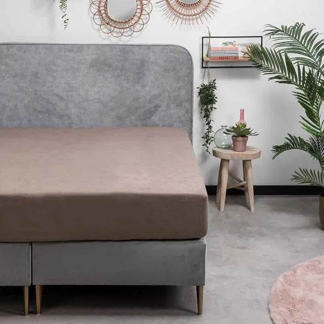 Dekbed-Discounter Fresh and Co Hoeslaken 180 x 200 cm - Katoen Flanel - Geschikt voor matrassen tot 25 cm hoog - Wasbaar op 30 graden - Strijkvrij - Taupe