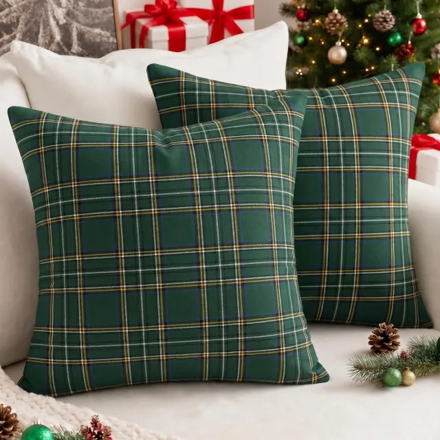 Famanu Set van 2 groene kerst kussenslopen van fluweel, 50 x 50 cm, winterse kerstdecoratie voor woonkamer, kantoor en hotel, ideaal voor het toevoegen van een feestelijke sfeer aan je interieur