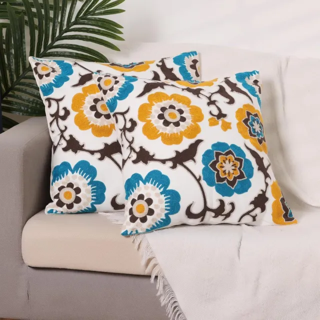 SNQ Set van 2 decoratieve kussenhoezen - 45 × 45 cm - Zacht en comfortabel - Landelijke stijl - Bloemenborduurwerk - Geschikt voor banken, slaapkamers, woonkamers en balkons Kleur