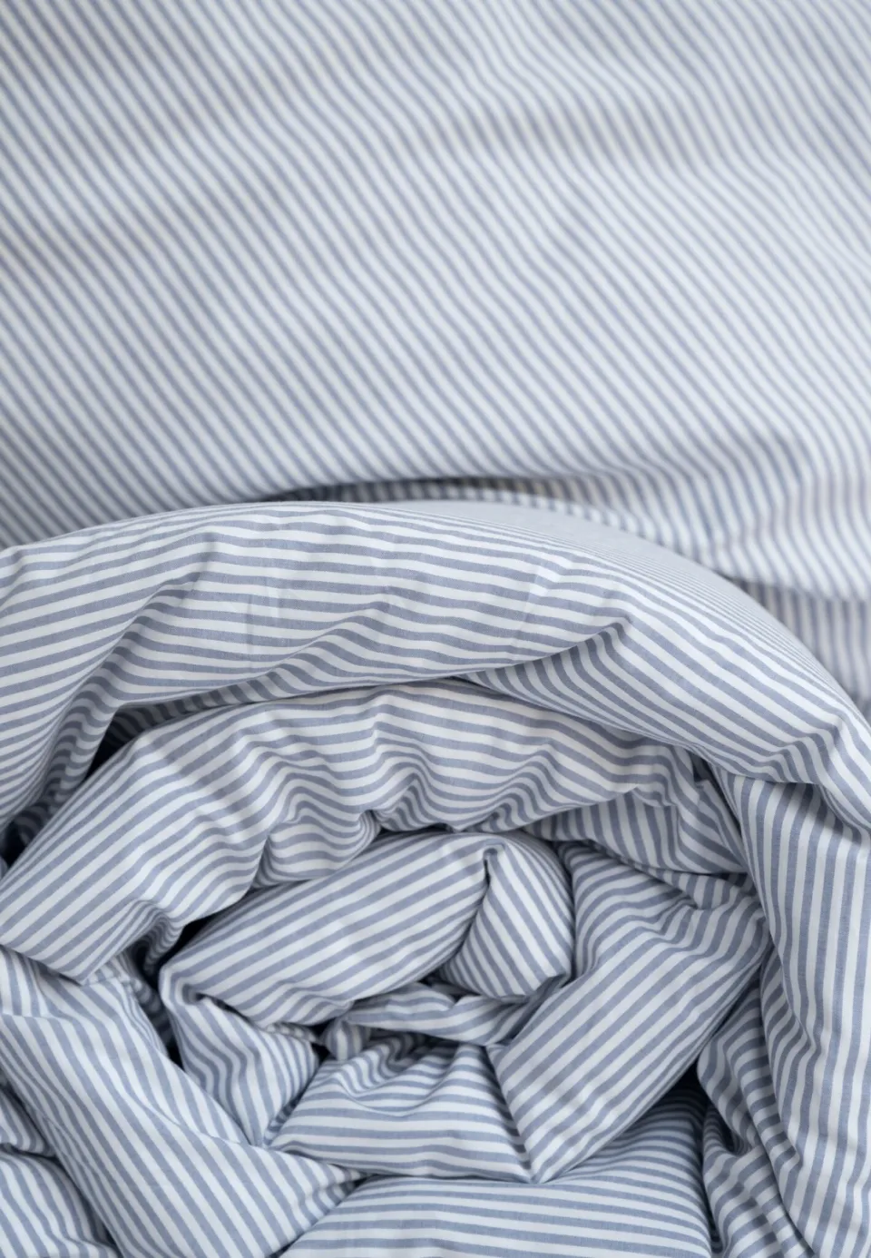MELA unisex vegan Beddengoedset Majuli Blauw Naturel Wit Gestreept, foto 2