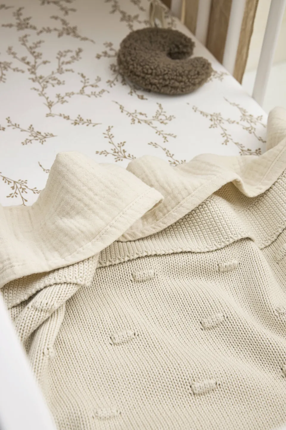 Meyco Knots wiegdeken beige, foto 3