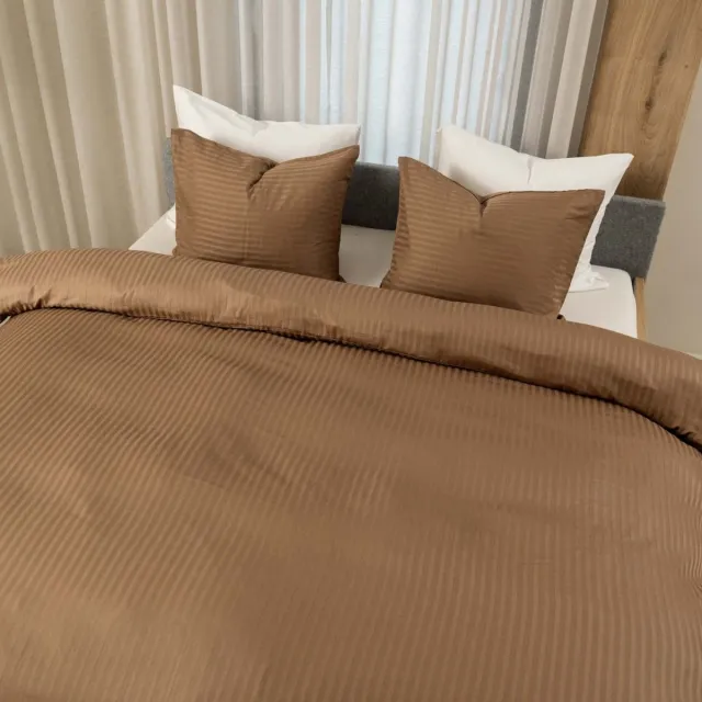 kayori Elin Dekbedovertrek Katoensatijn - 240x200-220 +2 slopen - Lits-jumeaux - Taupe