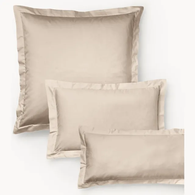 Westwing Collection Katoensatijnen kussenhoes Premium Beige