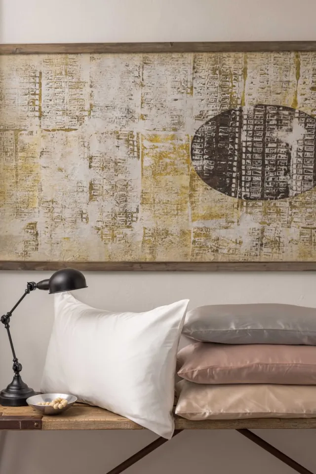Vivaraise Zijde Ashley kussensloop Nude 65 X 65