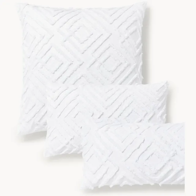 Westwing Collection Katoenen perkal kussensloop Phil met getufte design Wit
