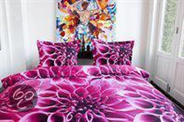 Refined HNL Refined Marit Dekbedovertrek - Eenpersoons - 140x200/220 cm - Fuchsia Roze