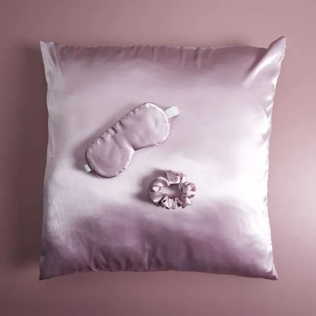 Marbeaux Satijnen Kussensloop - 60x60cm - Roze - Oogmasker - Vrouwen - Mannen - Krullend haar Producten - met Slaapmasker - en Scrunchie