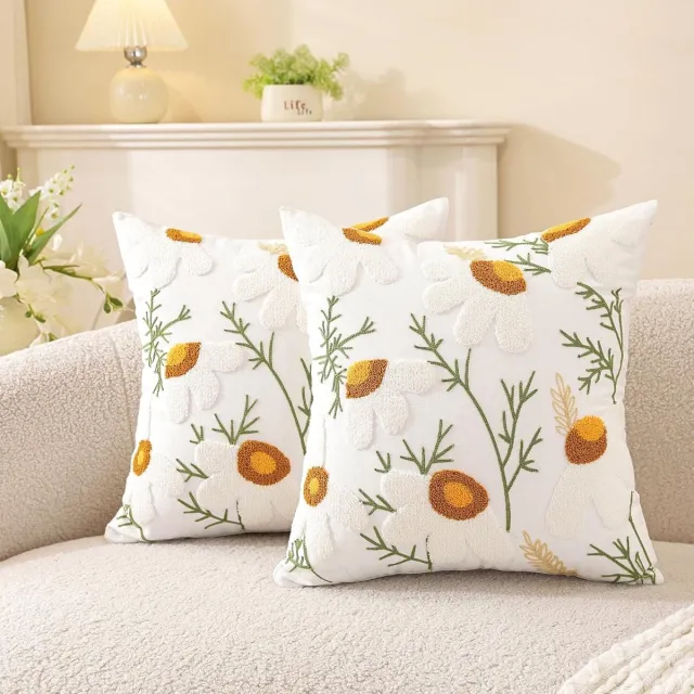 KZQ Set van 2 Witte Kussenslopen met Geborduurd Madeliefjespatroon, Katoenen Canvas Cushionhoes voor Bank en Slaapkamer, Landelijke Woondecoratie voor Lente en Valentijnsdag, Vierkant Fleurig Kussenhoes 45 x 45 cm Veelkleurig