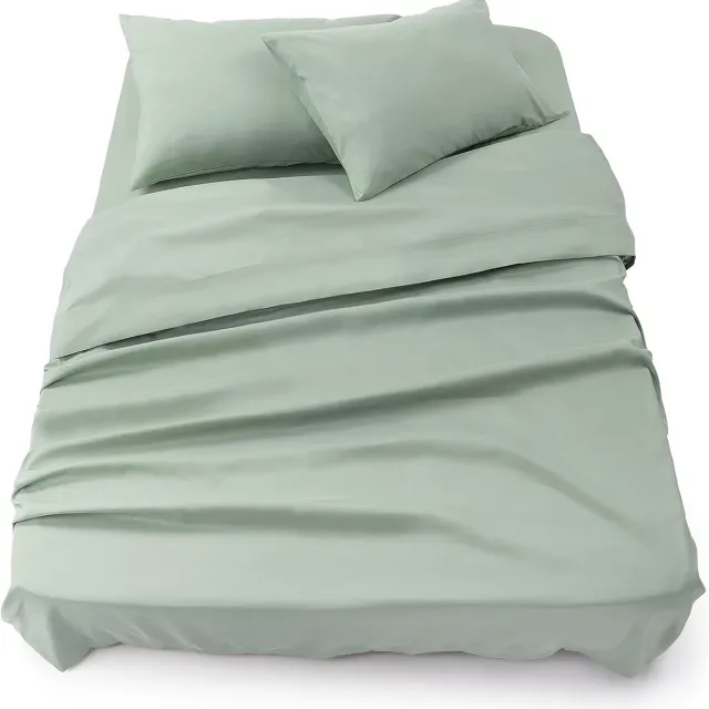 Famanu Bedlaken Set 3-delig, microvezel premium easy care, hoeslaken 135x190 + dekbedovertrek 220x275 + 2 kussenslopen – Mintgroen. Een veelzijdige en handige keuze voor dagelijks gebruik in en om het huis.