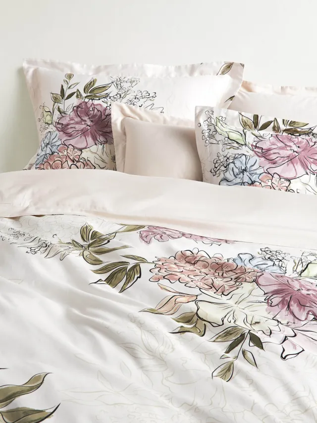 Westwing Collection Katoenensatijnen dekbedovertrek Margot met bloemenprint Beige, Wit