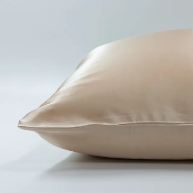 Silk Heaven 2x Zijden Kussensloop 45x65cm Donker Champagne Hotelsluiting 22 Momme - Kussensloop set - Luxe Silk Kussensloop 100% moerbei zijde - Zijde kussensloop - Silk Heaven - 45x65cm (voor ergonomische kussens 40x60cm) / Hotelsluiting
