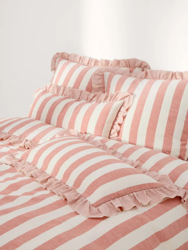 Westwing Collection Dekbedovertrek met ruches Posie van linnen-katoen Rood