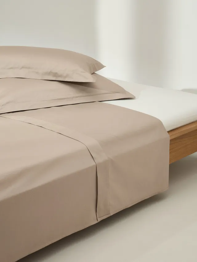 Westwing Collection Katoensatijnen laken Premium Beige