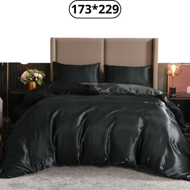 Livano Satijnen Dekbedovertrek - Fleece Dekbedovertrek - Pluche - Dekbed - Deken - Inclusief Kussens - Zwart 179x229cm