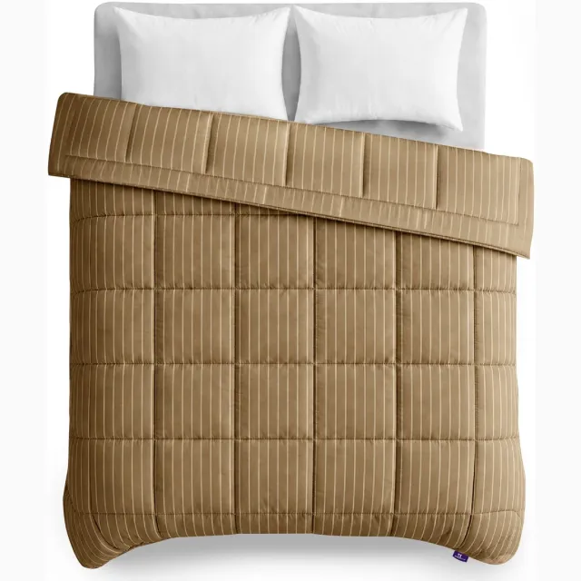 Slaapspeciaal Eazydekbed Series Taupe Gestreept - Dekbed zonder Overtrek - Wasbaar Dekbed - Zomerdekbed - Hoesloos Dekbed - 2 in 1 Dekbed - Dekbed met Vaste Overtrek - Gestreept Dekbed - 200x200 cm