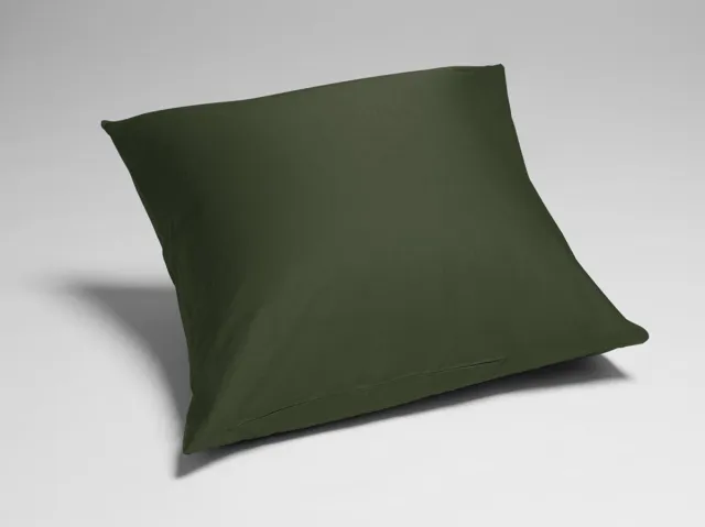 Yumeko kussensloop katoensatijn dark olive 65x65 - Bio, eco & fairtrade - 1 stuk