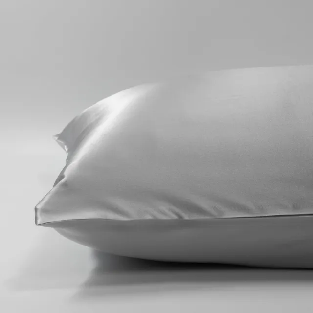Silk Heaven 2x Zijden Kussensloop 45x65cm Licht Grijs Ritssluiting 19 Momme - Kussensloop set - Luxe Silk Kussensloop 100% moerbei zijde - Zijde kussensloop - Silk Heaven - 45x65cm (voor ergonomische kussens 40x60cm) / Ritssluiting Lichtgrijs