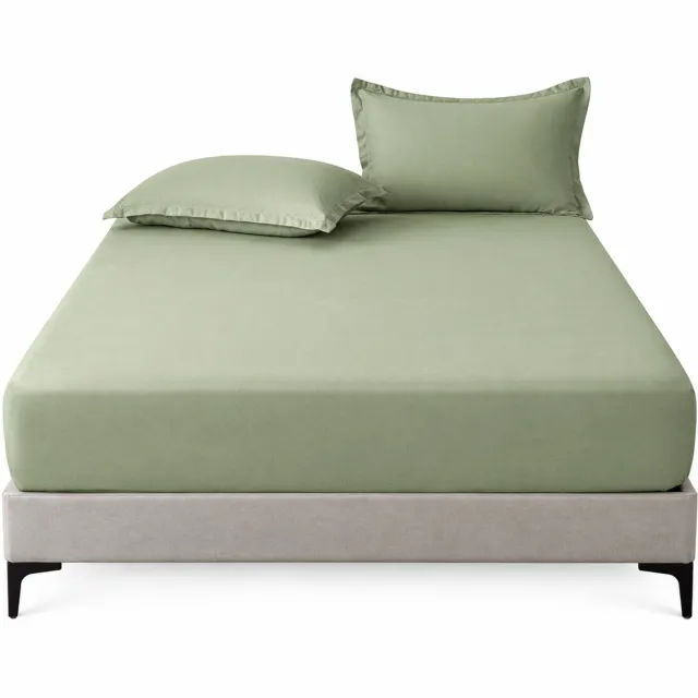 SWGOTA Driedelige groene beddengoedset met hoeslaken van 140 x 200 cm en twee kussenslopen, polyester, effen
