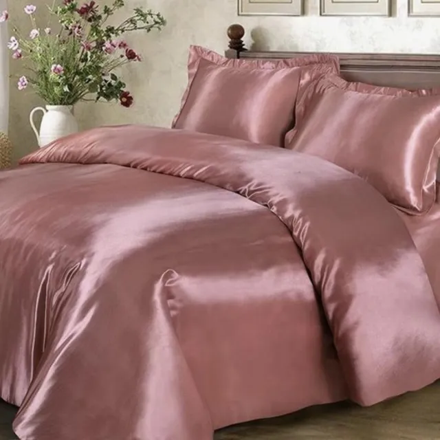 Beauty Silk dekbedovertrek -Glans Satijn Uni -Tweepersoons -200x200/220 cm +2 kussenslopen 60x70 cm- Roze Licht Roze