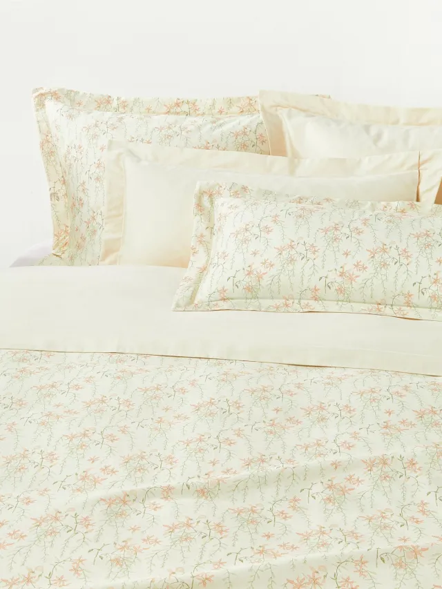 Westwing Collection Katoensatijnen dekbedovertrek Leticia met bloemenprint Beige
