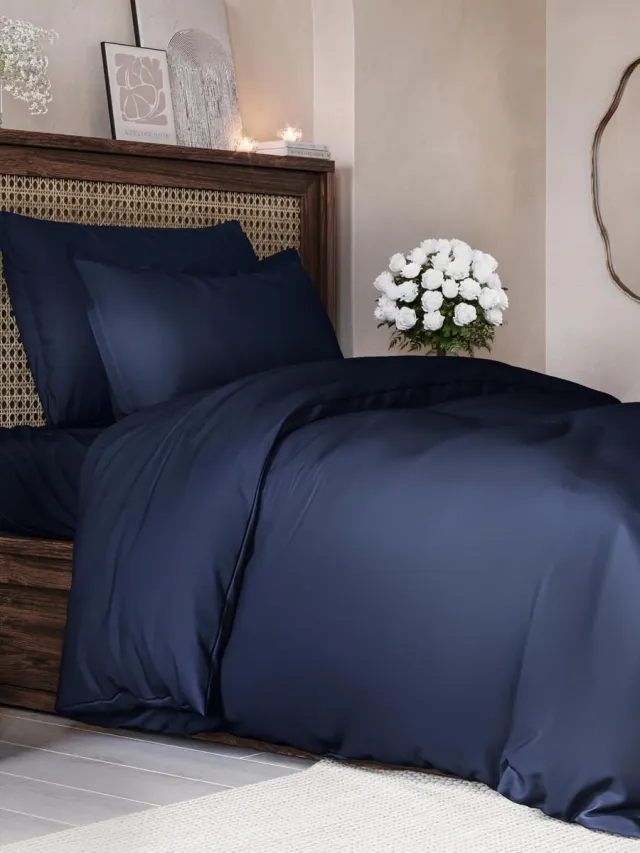 Unyqoos Zachte en ademende 3-delige beddengoedset met ritssluiting en hoekbanden 155 x 220 Blauw