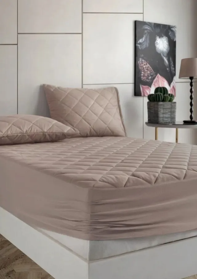 De Linde Home 2-in-1 Waterdichte Matrasbeschermer & Hoeslaken - Waterdicht Matrasbeschermer - 160x200 cm - Beige - 100% Katoen - Gewatteerde Matrasbeschermer - Fitted - Elastische Hoeken tot 40 cm - Wasbaar & Duurzaam - Incontinentie