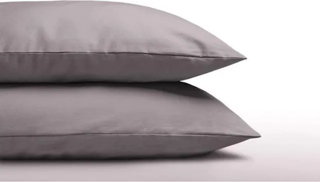 Dreamhous BED Set van 2 grijze (midden grijs tot lichtgrijs) kussenslopen (kussensloop / kussen hoes) KATOEN voor hoofdkussen van 60 x 70 cm (rustig uni / effen beddengoed, cadeau Sint & Kerst!)