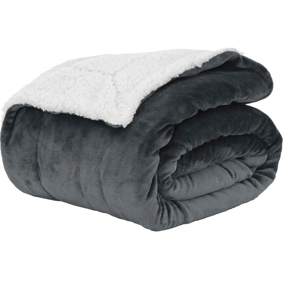 vidaXL plaid Donkergrijs 240 x 220 cm 2,67 kg Fleece