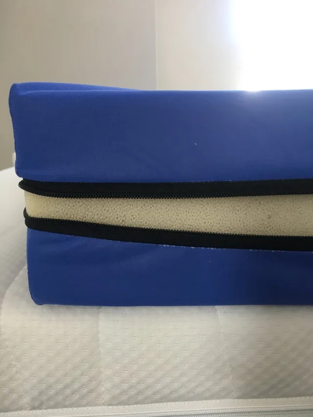 Berkbedding .nl LET OP ALLEEN DE HOES- Incontinentie- Matrasbeschermer -Waterdicht - Brandwerend - MATRAS TIJK - 70x160x14 cm - Kleine maten blauw